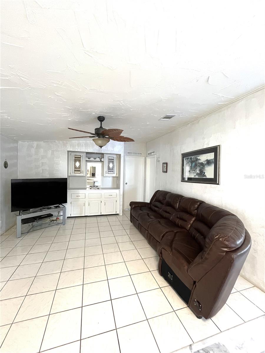 Image 18 of 76 For 495 Schooner Street