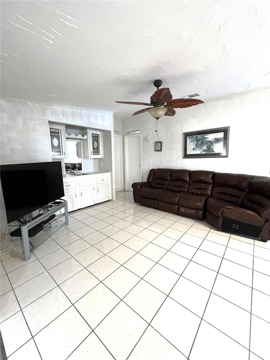 Image 19 of 76 For 495 Schooner Street