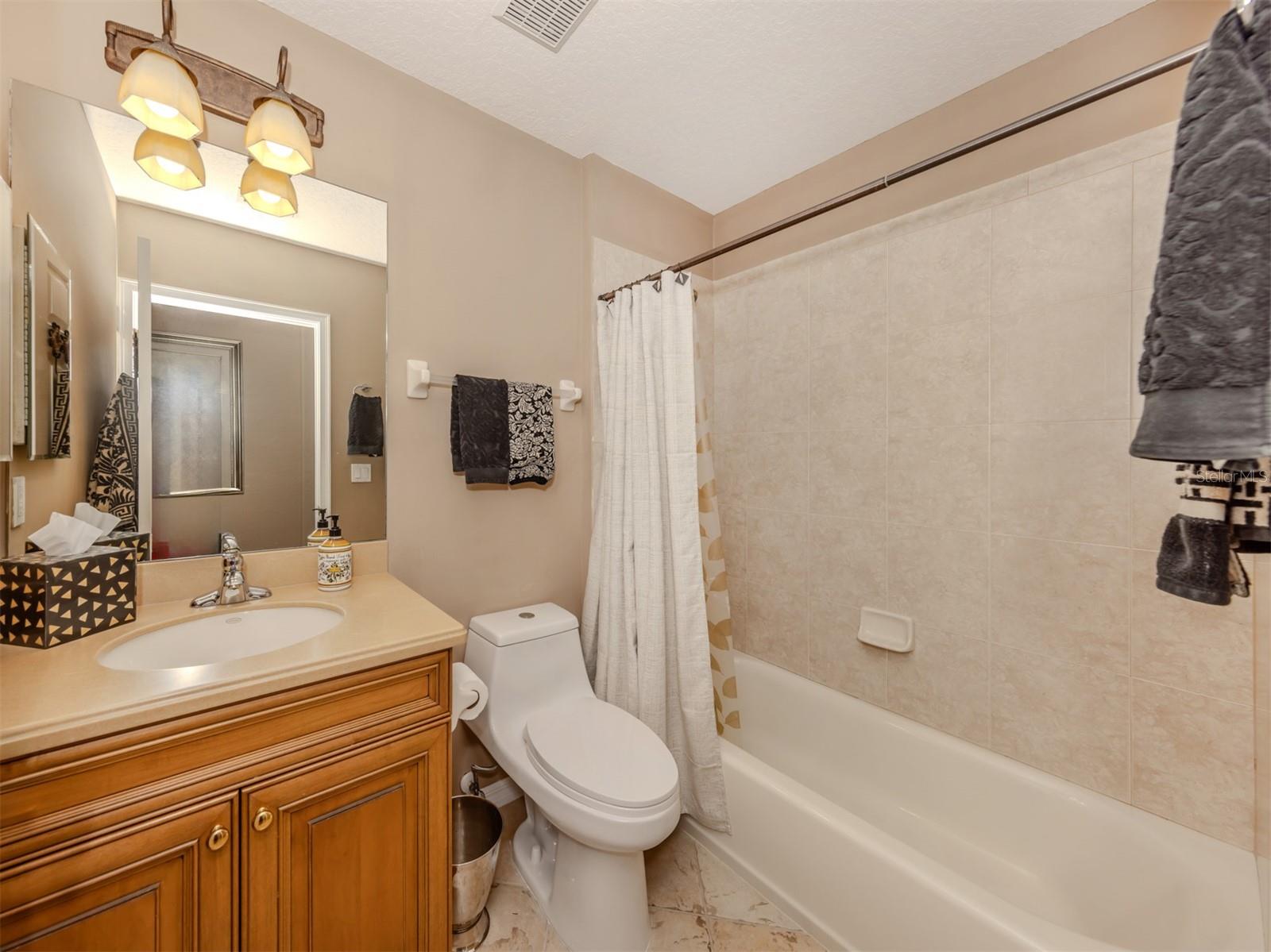 Image 28 of 86 For 174 Treviso Ct