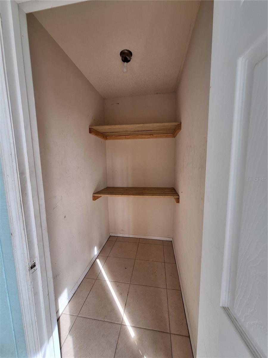 Image 18 of 20 For 9439 Acco Avenue B