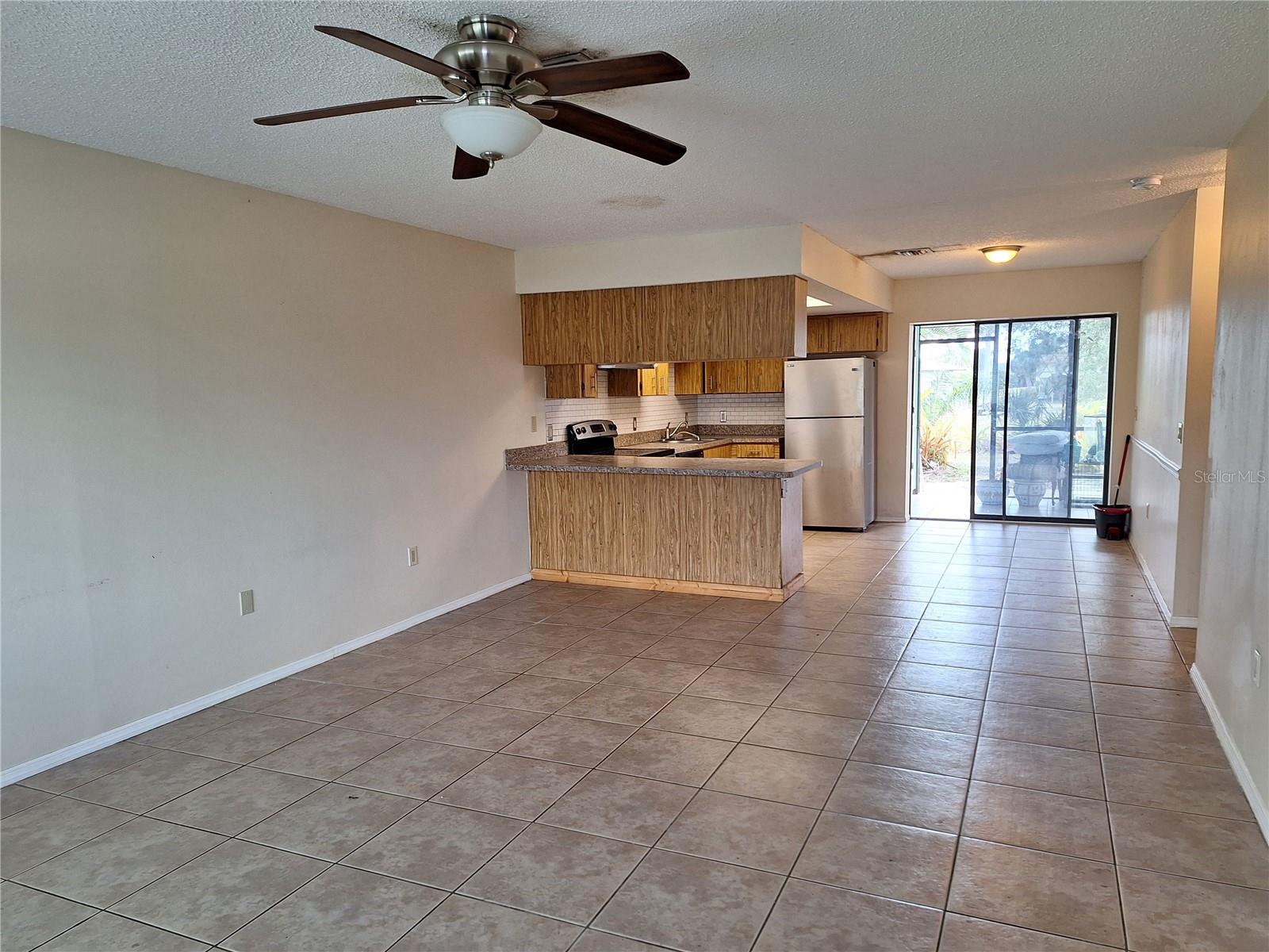 Image 3 of 20 For 9439 Acco Avenue B
