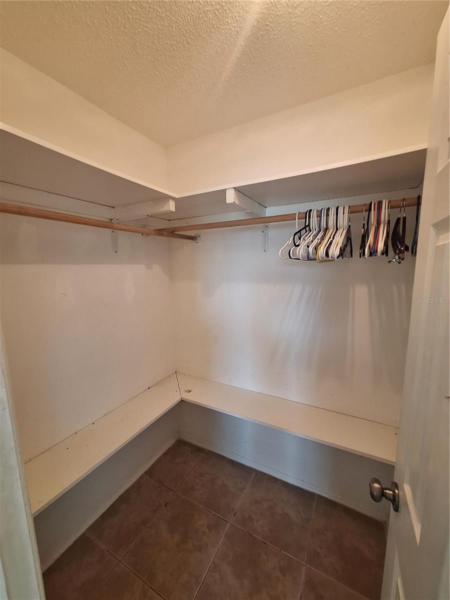 Image 9 of 20 For 9439 Acco Avenue B