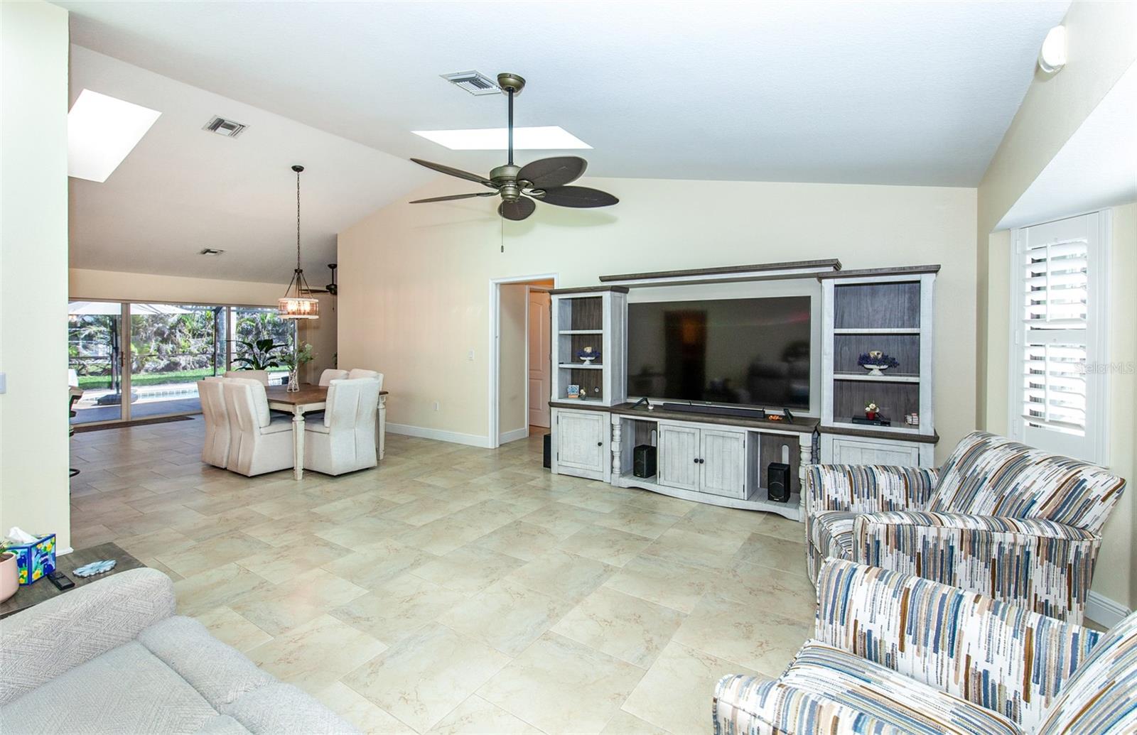 Image 10 of 77 For 8170 Casa De Meadows Drive