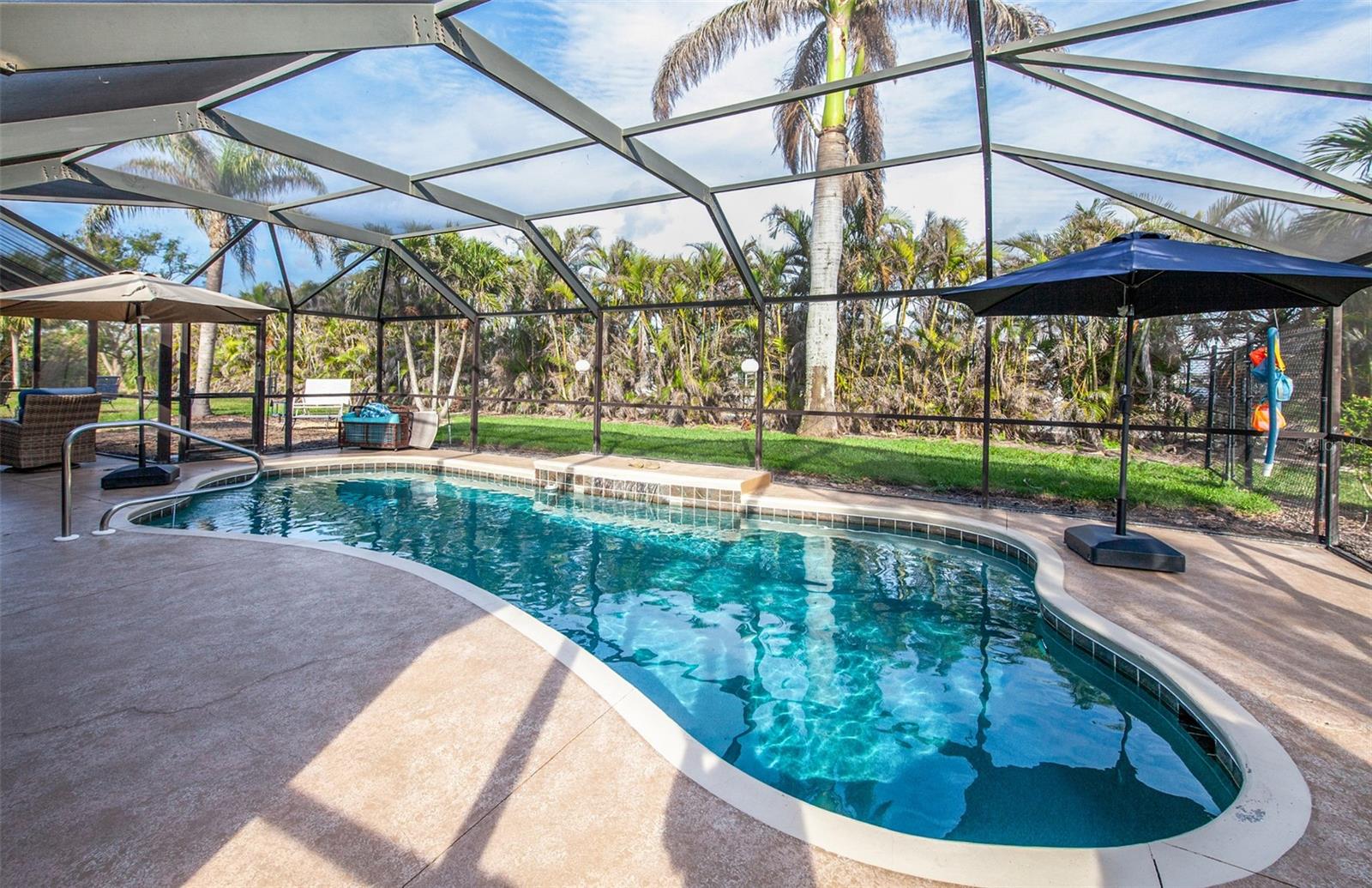 Image 36 of 77 For 8170 Casa De Meadows Drive