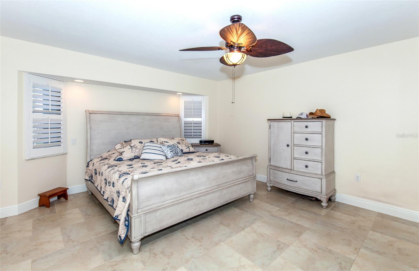 Image 39 of 77 For 8170 Casa De Meadows Drive