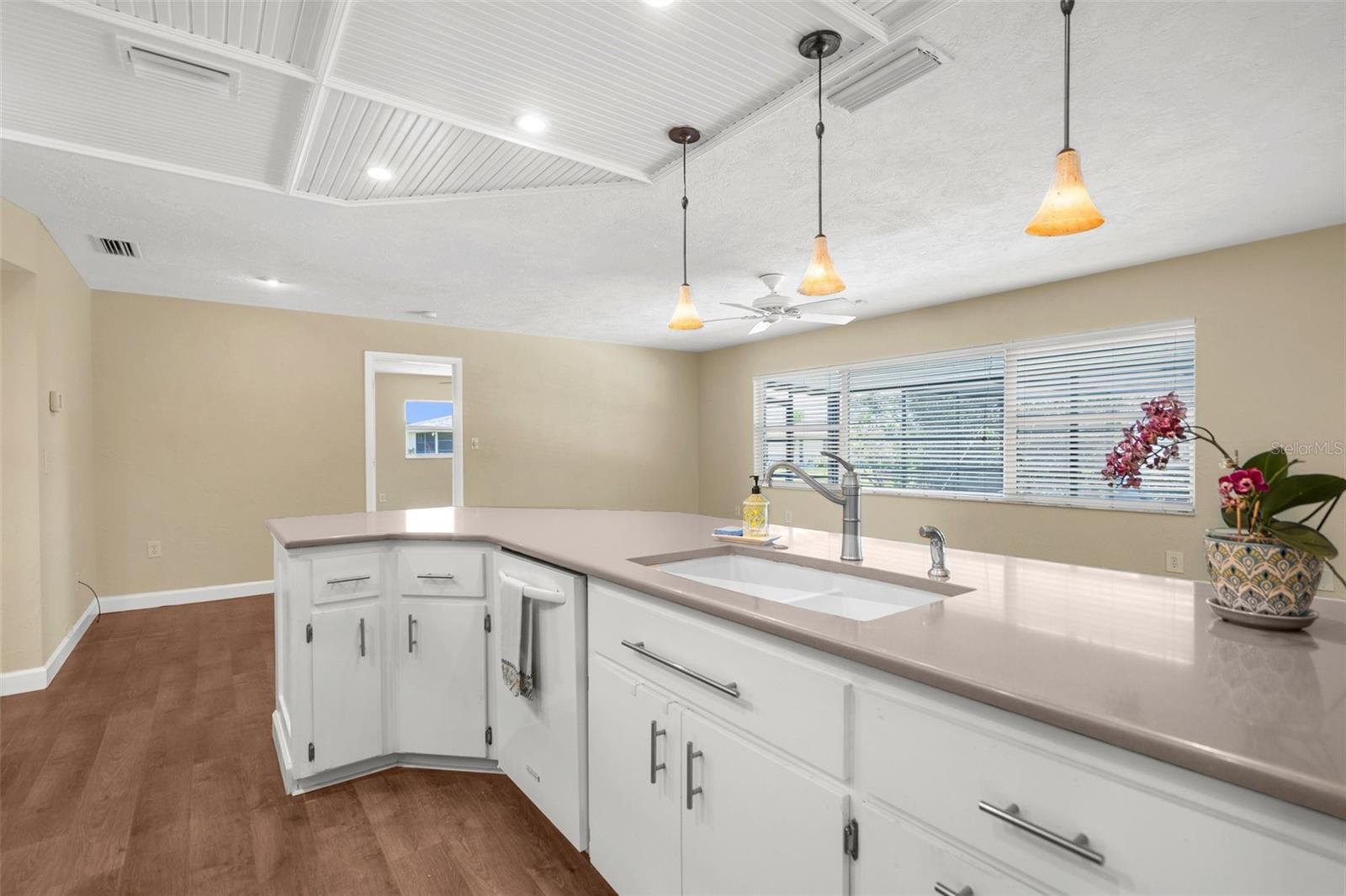 Image 18 of 61 For 1726 Claw Court