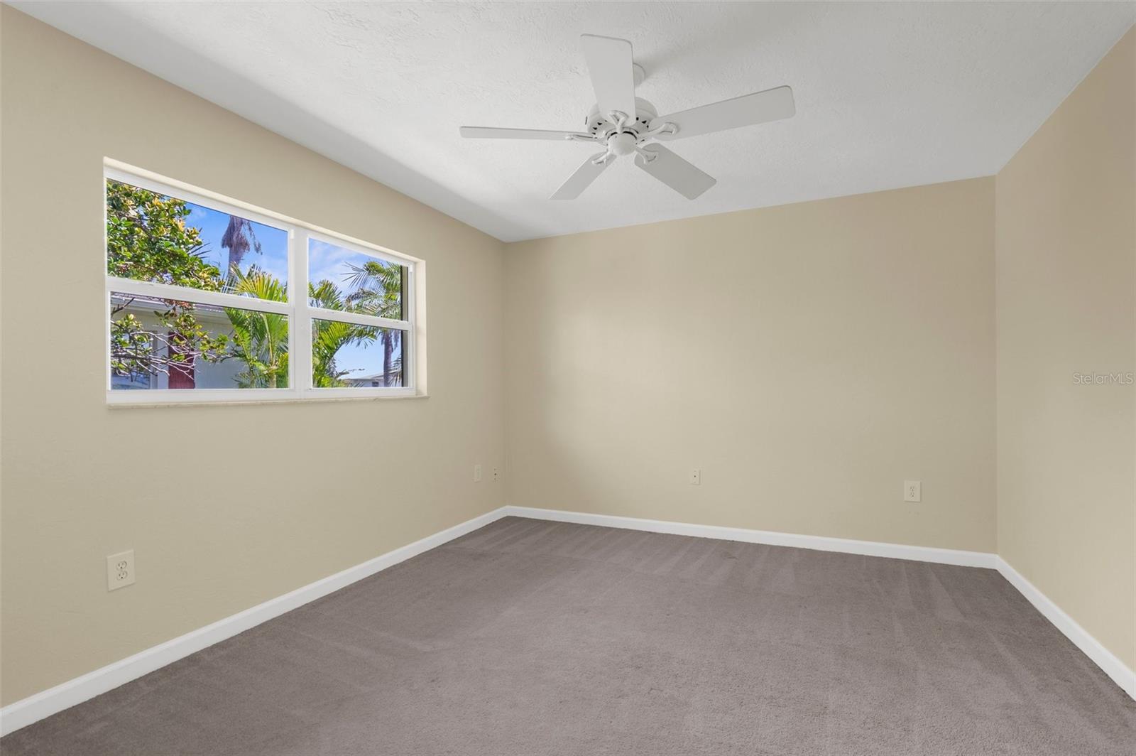 Image 19 of 61 For 1726 Claw Court