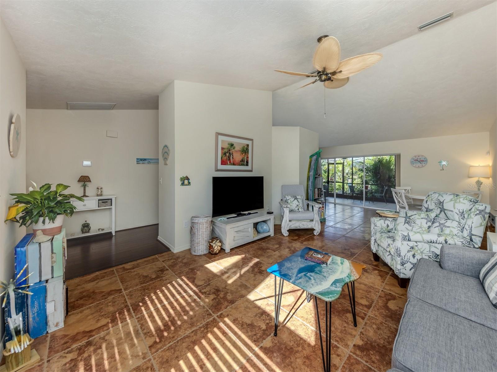 Image 12 of 50 For 613 Sugarwood Drive
