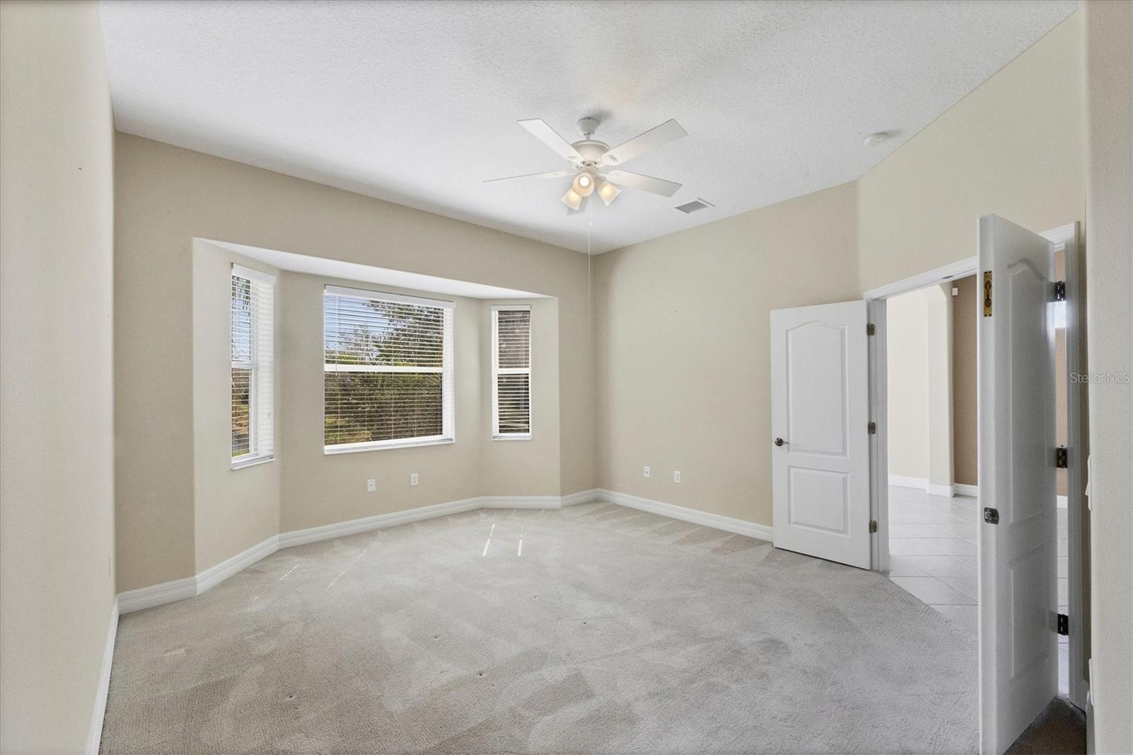 Image 17 of 41 For 9019 Eagle Bay Court