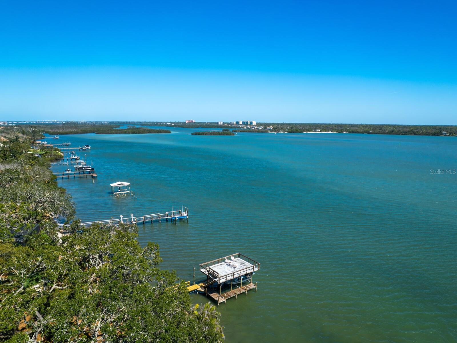 Image 56 of 64 For 1049 Casey Key Road