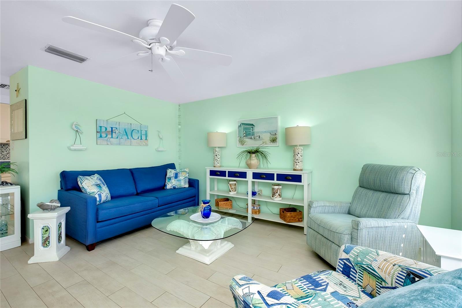 Image 21 of 67 For 483 Circlewood Drive O14