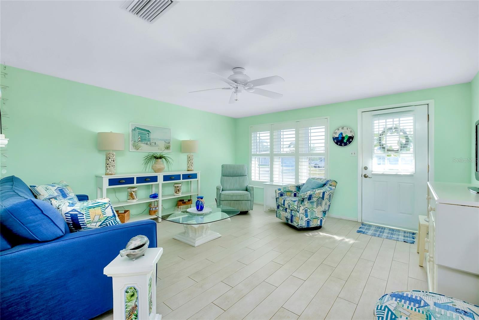 Image 22 of 67 For 483 Circlewood Drive O14