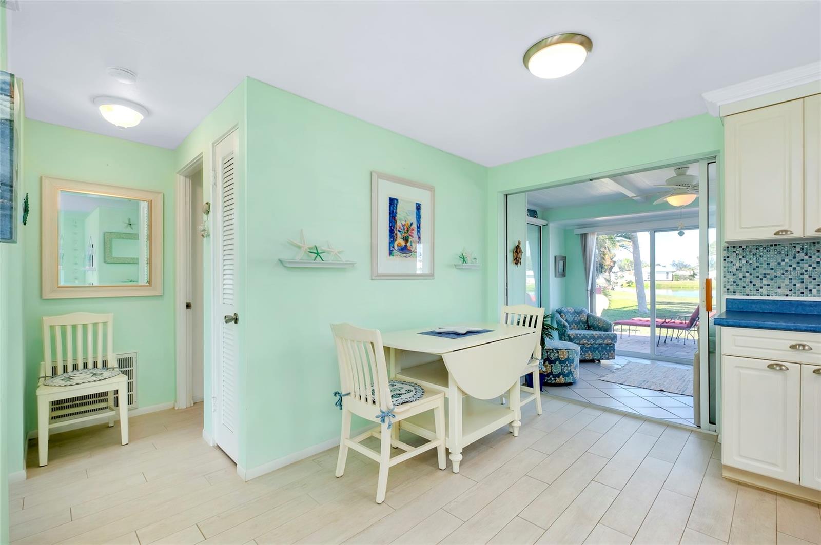 Image 29 of 67 For 483 Circlewood Drive O14