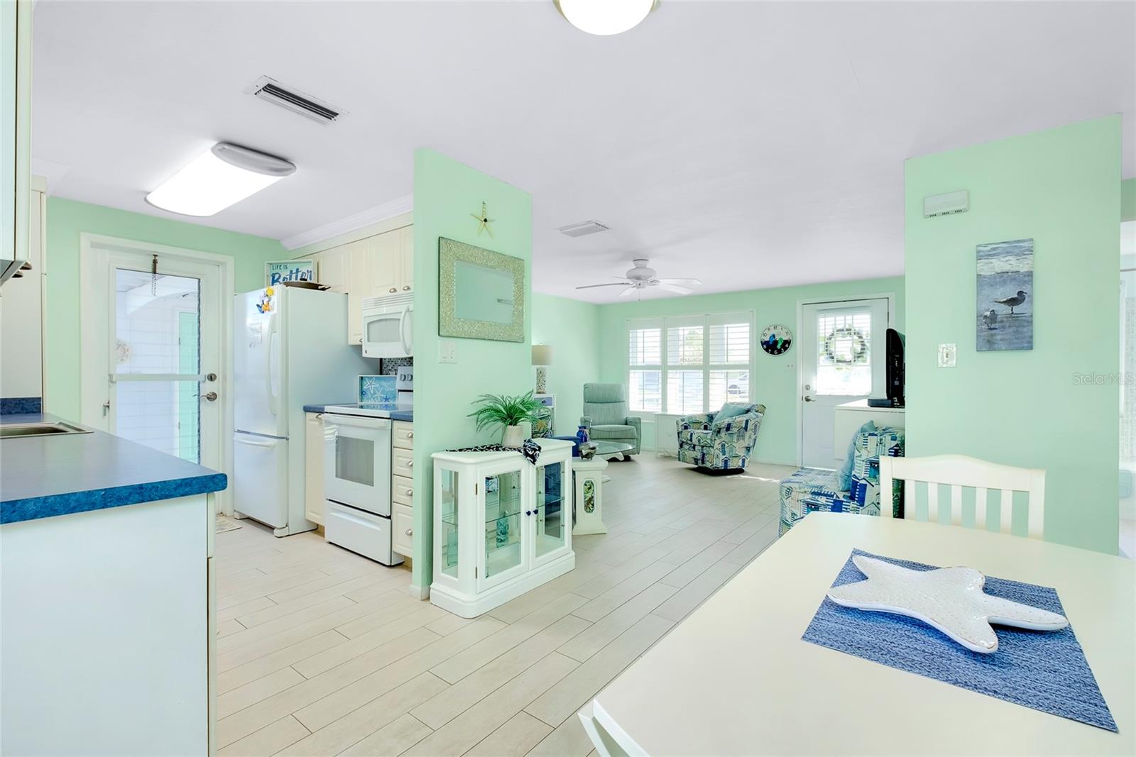 Image 33 of 67 For 483 Circlewood Drive O14