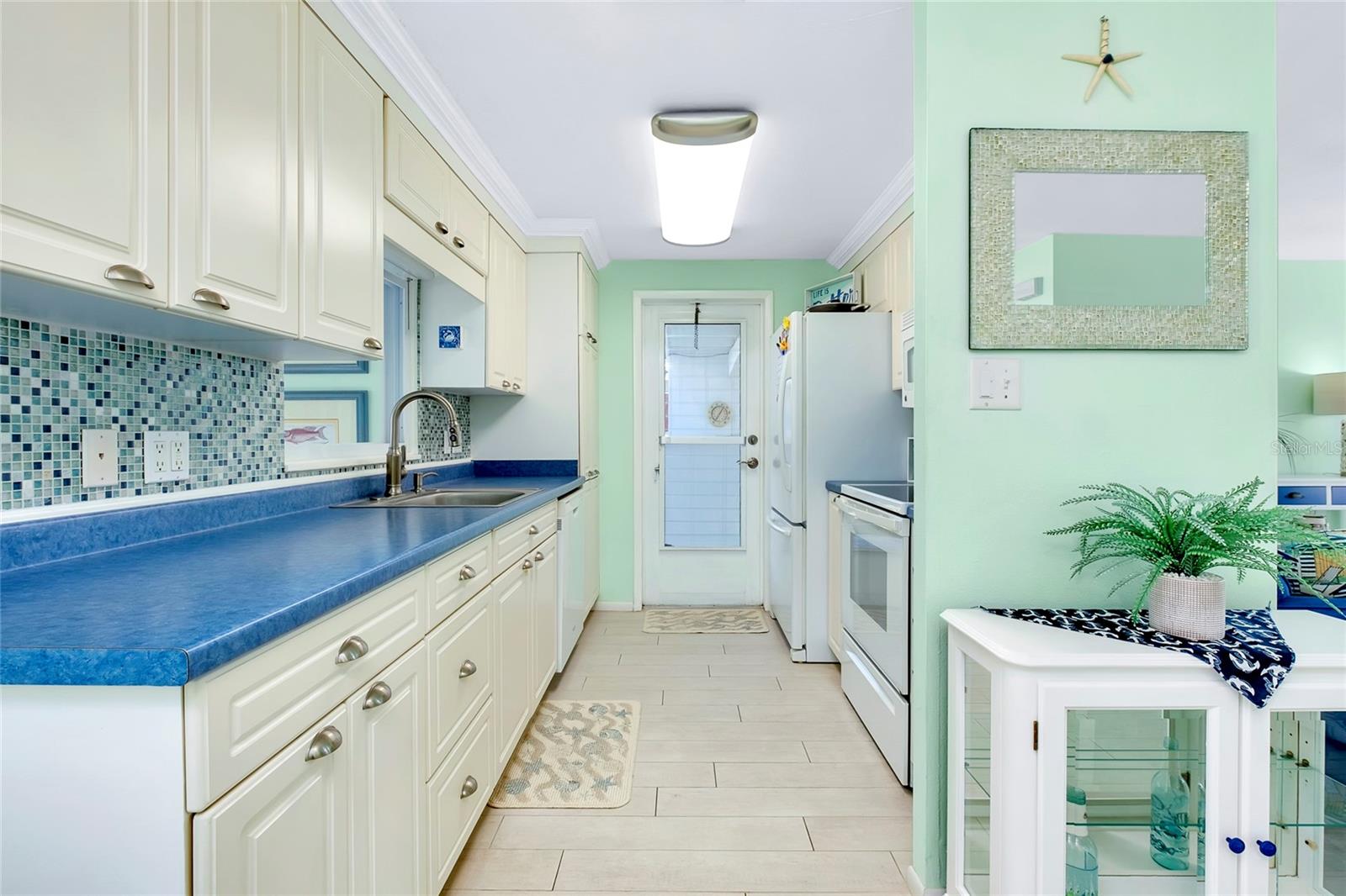 Image 40 of 67 For 483 Circlewood Drive O14