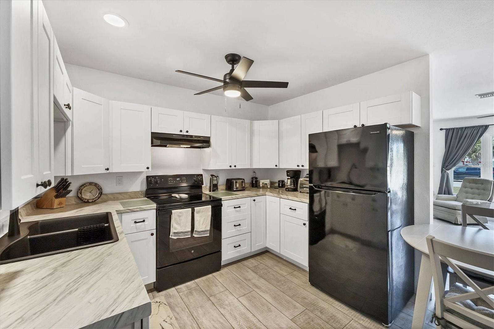 Image 18 of 37 For 6392 Coliseum Boulevard