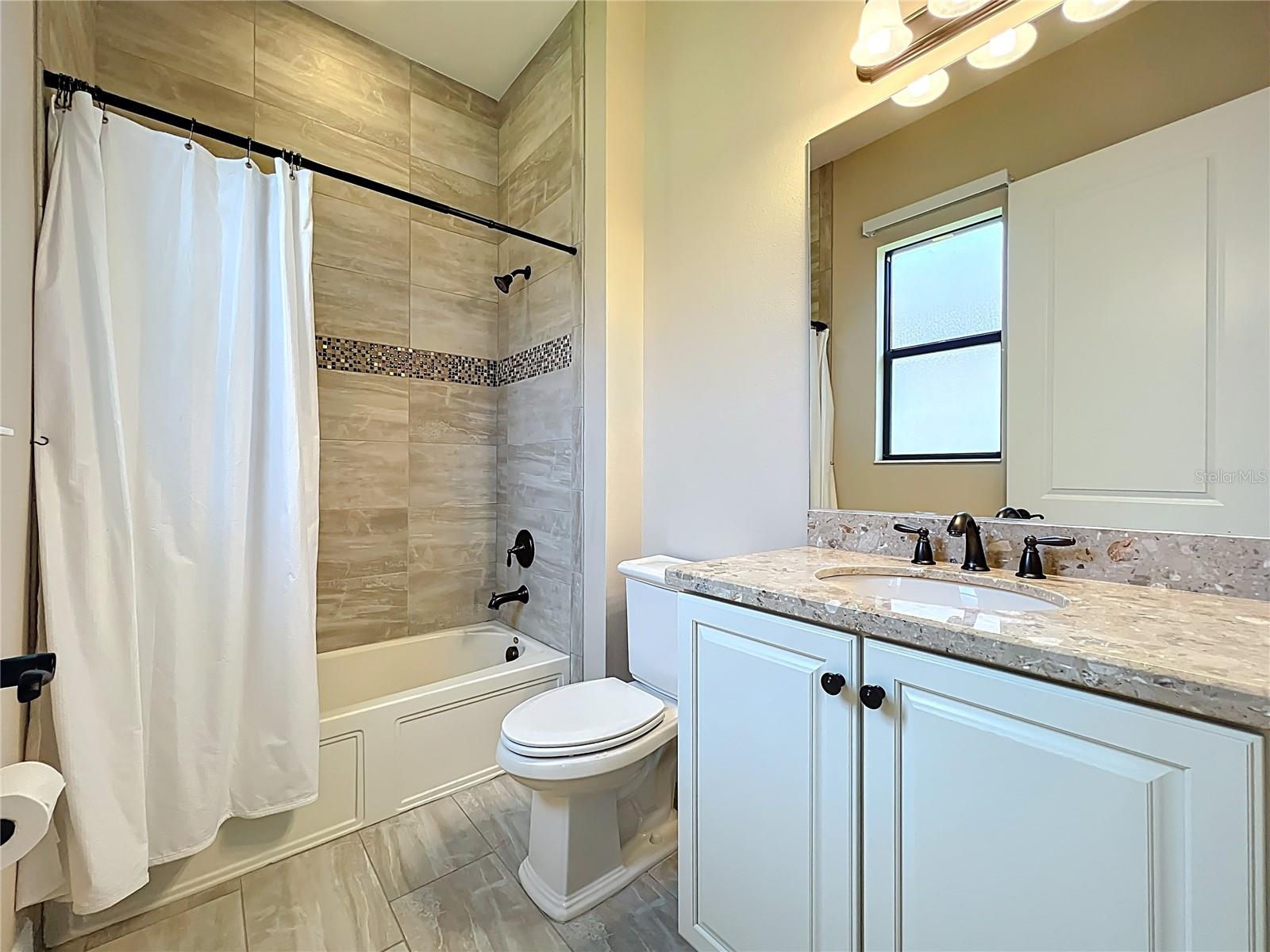 Image 19 of 80 For 23823 Waverly Circle