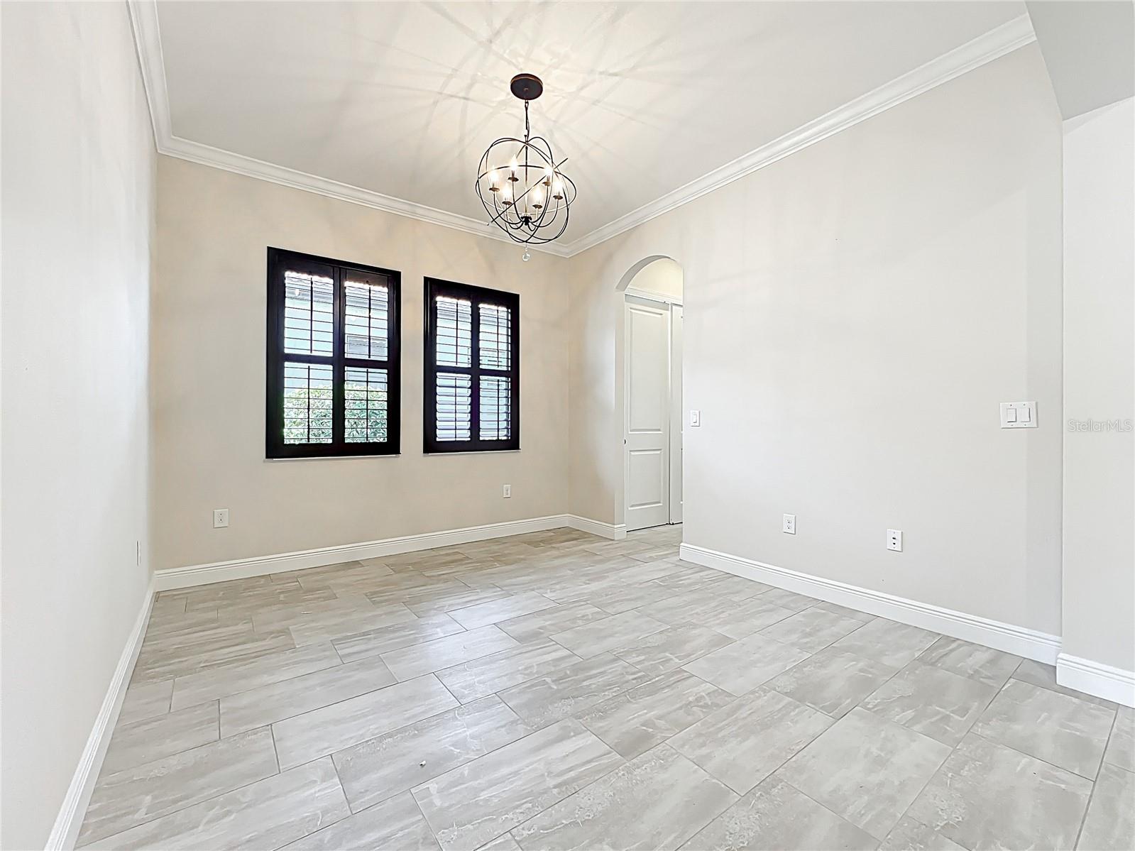 Image 24 of 80 For 23823 Waverly Circle