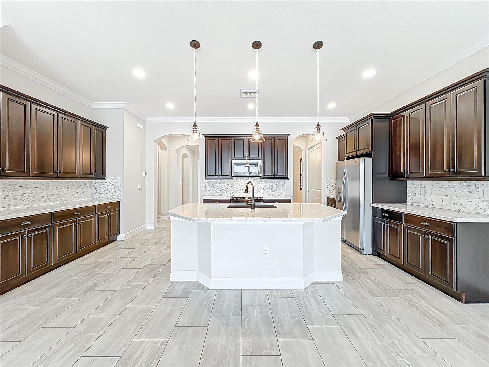 Image 28 of 80 For 23823 Waverly Circle