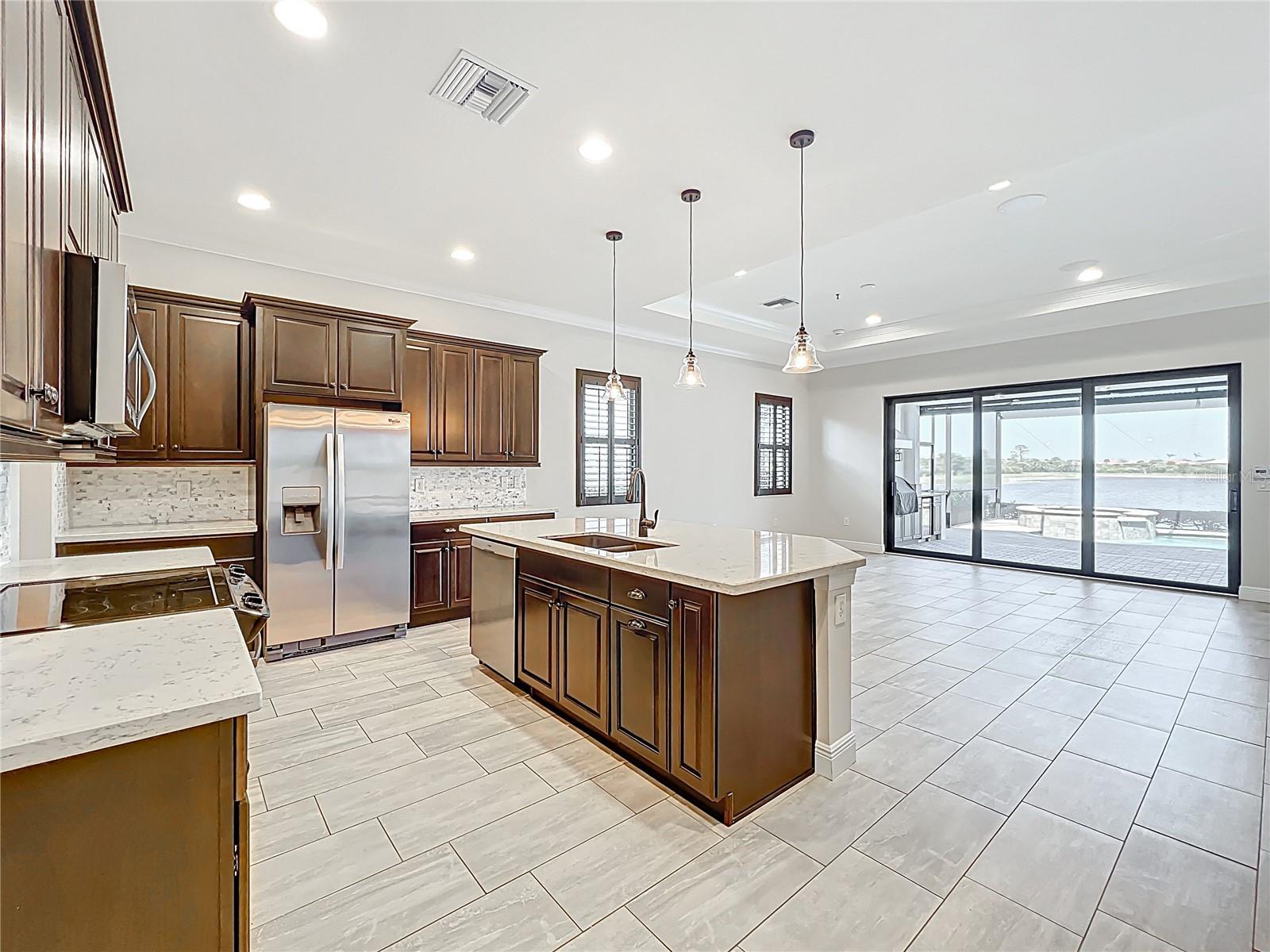 Image 32 of 80 For 23823 Waverly Circle