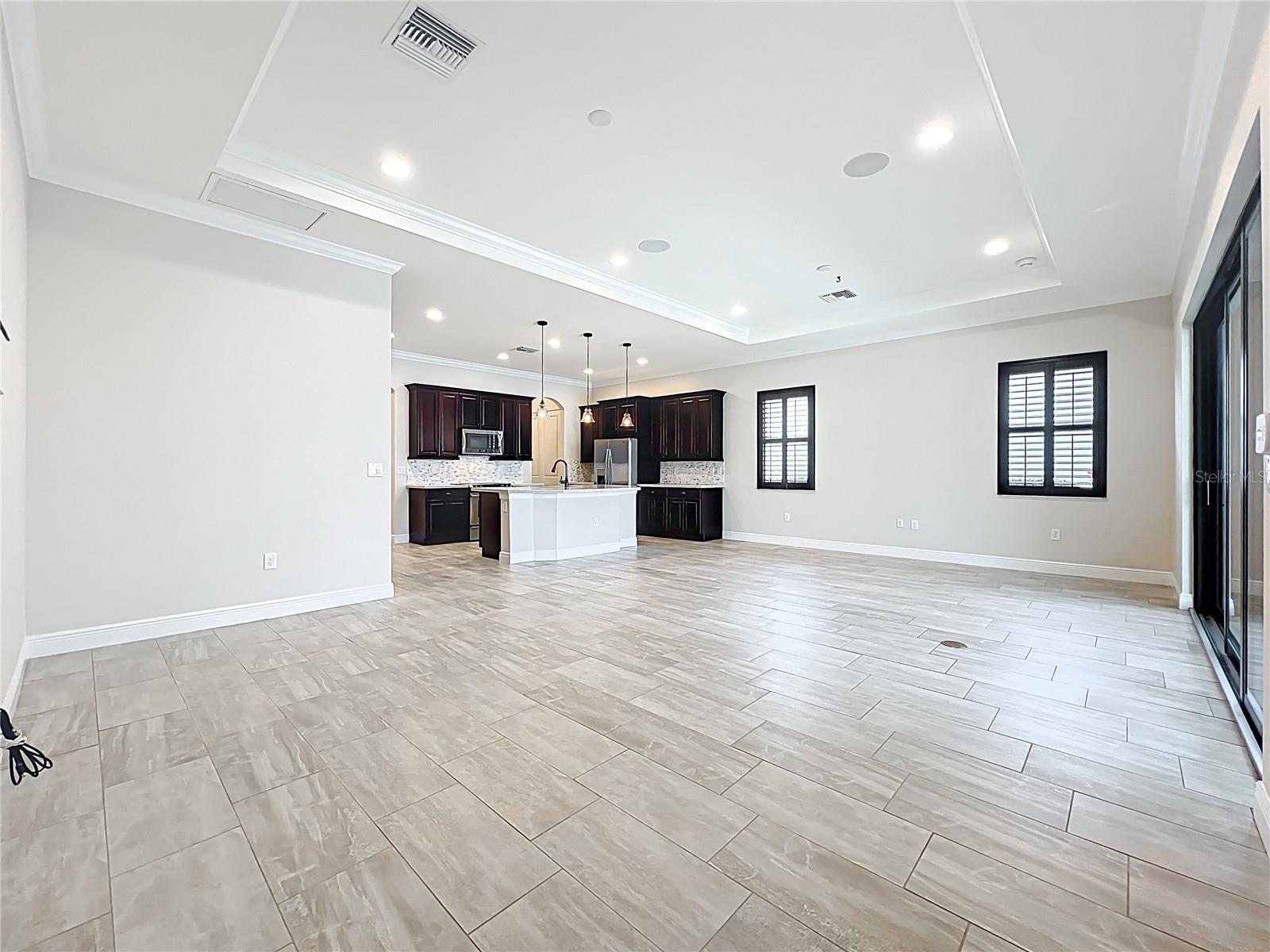Image 37 of 80 For 23823 Waverly Circle