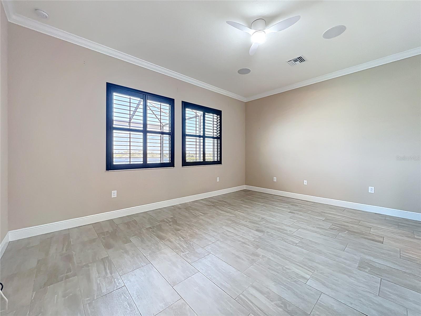 Image 44 of 80 For 23823 Waverly Circle