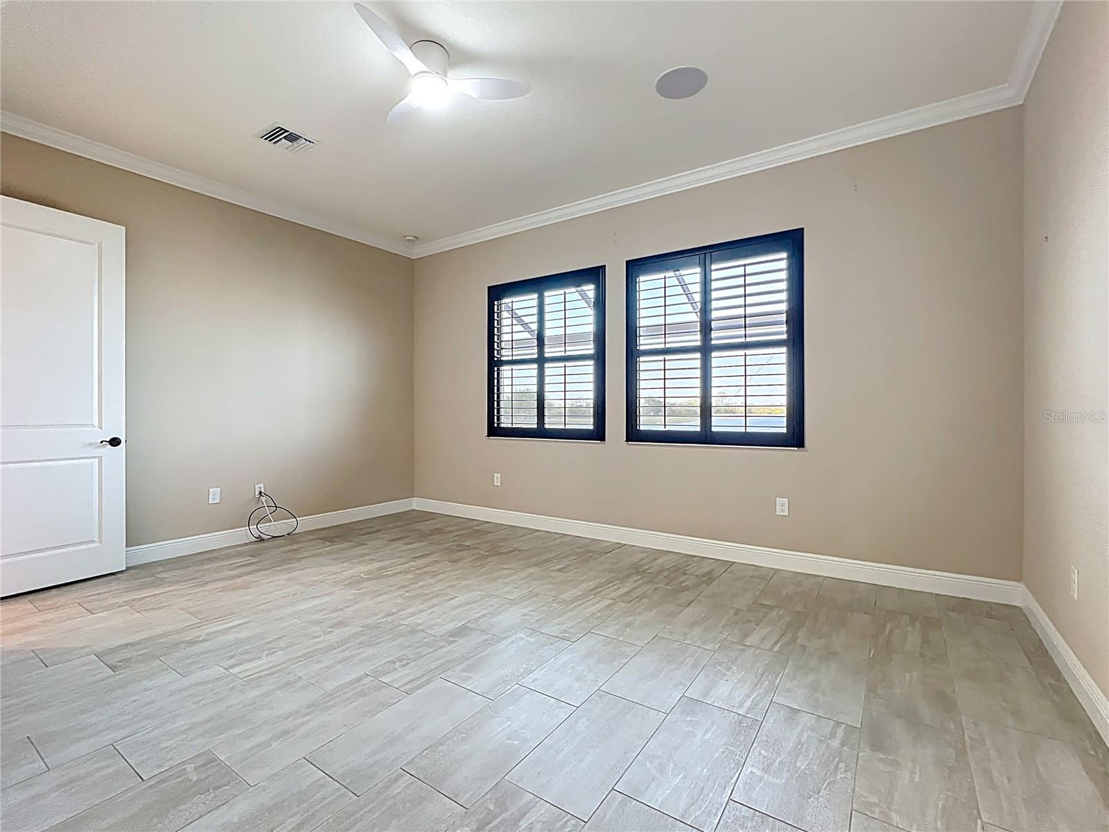 Image 45 of 80 For 23823 Waverly Circle