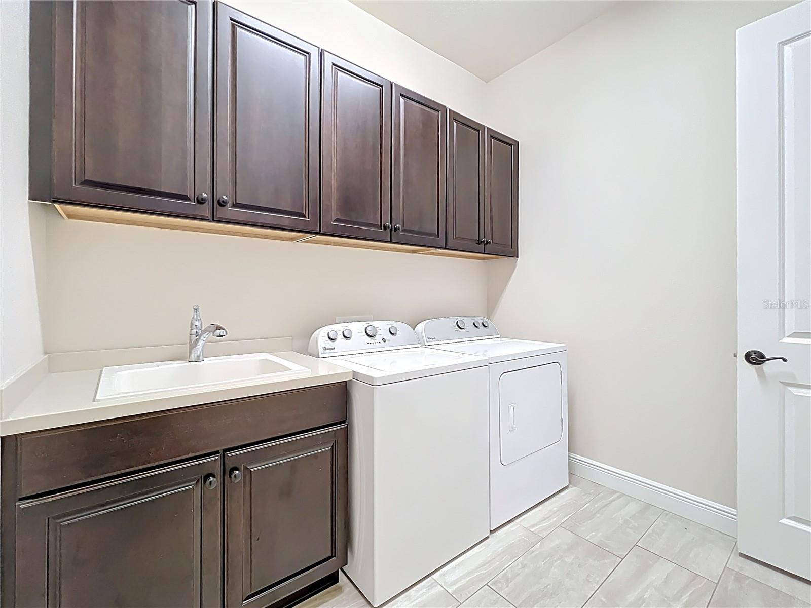 Image 55 of 80 For 23823 Waverly Circle