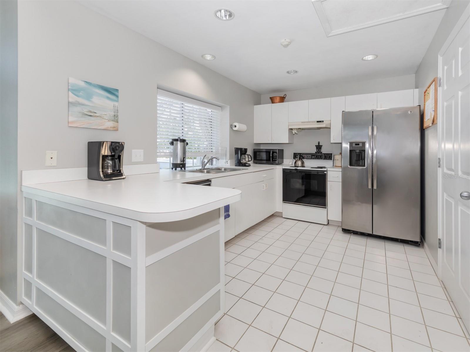 Image 31 of 40 For 579 Clubside Circle  37