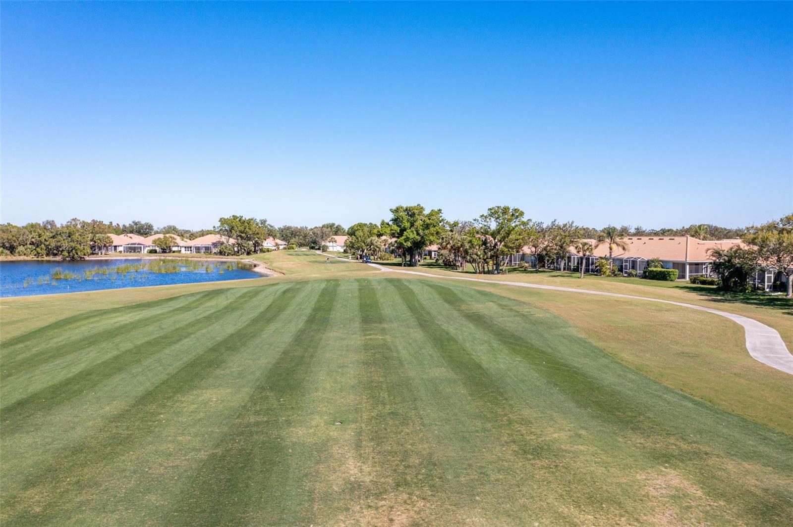 Image 40 of 67 For 651 Back Nine Drive