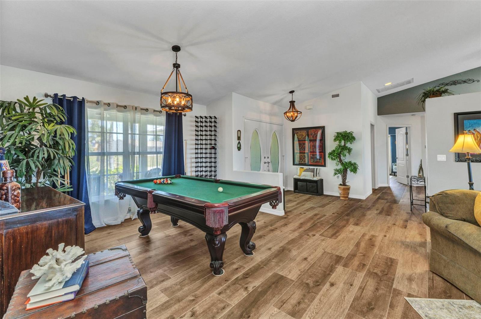 Image 10 of 94 For 18382 Arapahoe Circle