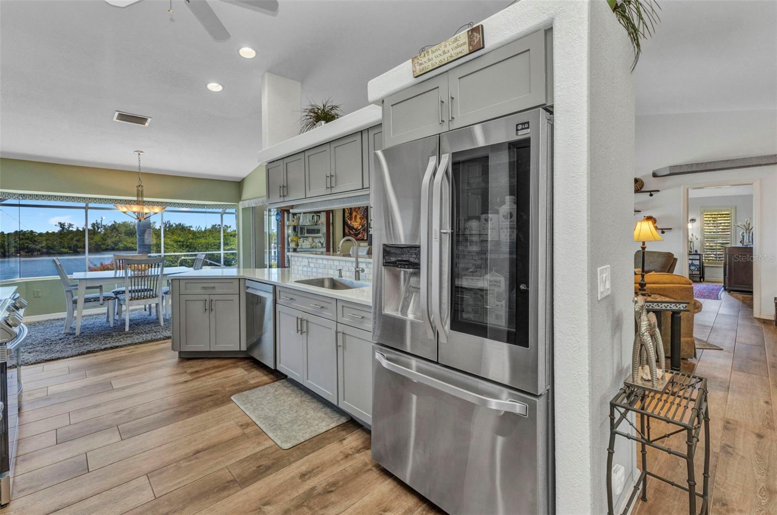 Image 11 of 94 For 18382 Arapahoe Circle