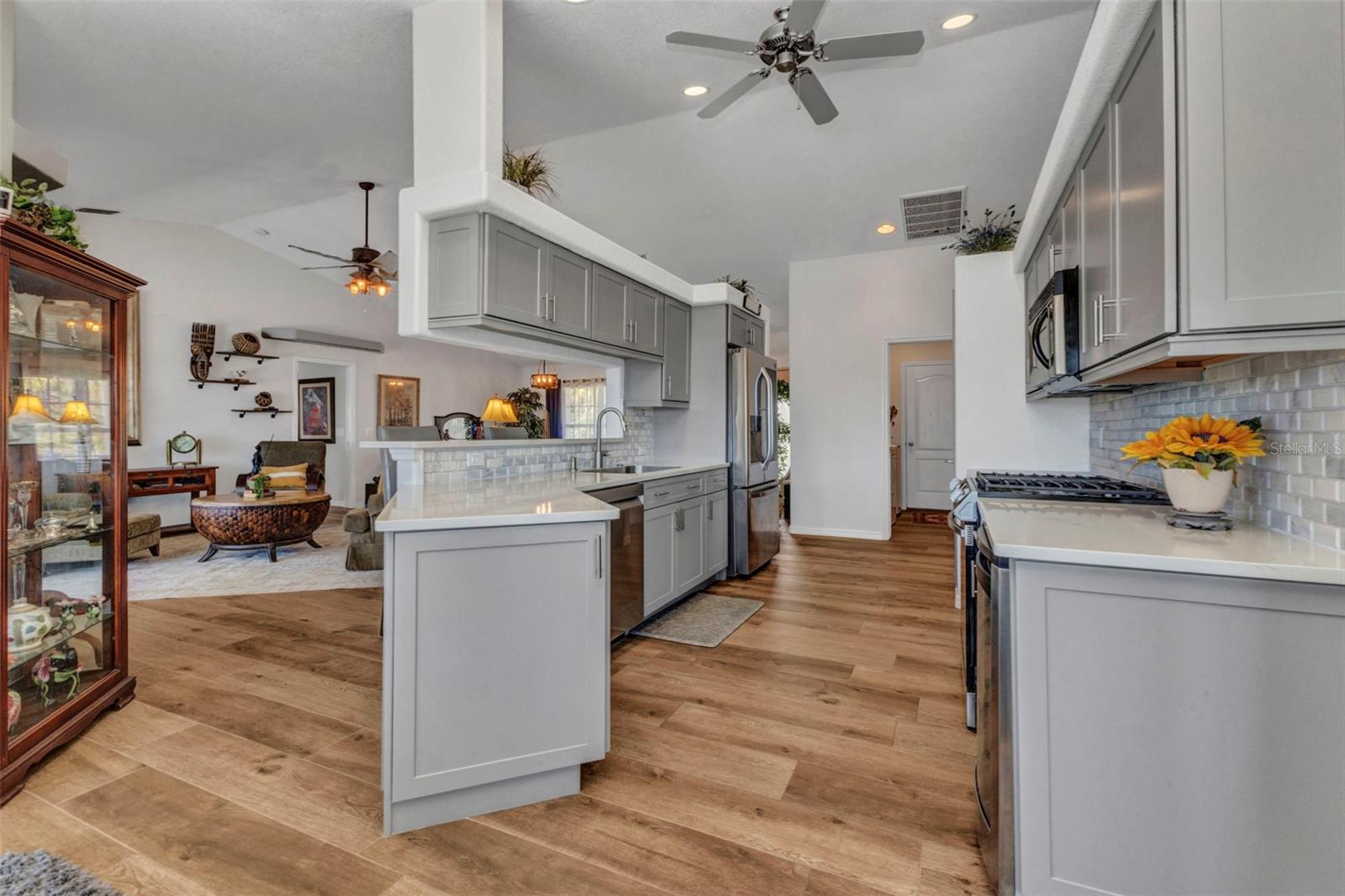Image 16 of 94 For 18382 Arapahoe Circle