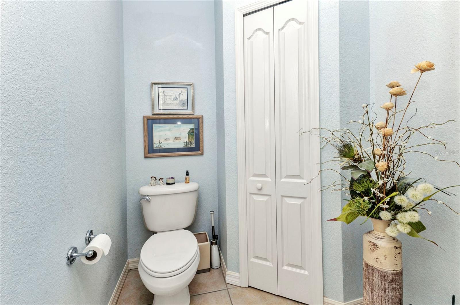 Image 29 of 94 For 18382 Arapahoe Circle