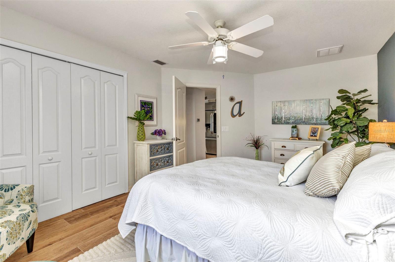 Image 32 of 94 For 18382 Arapahoe Circle