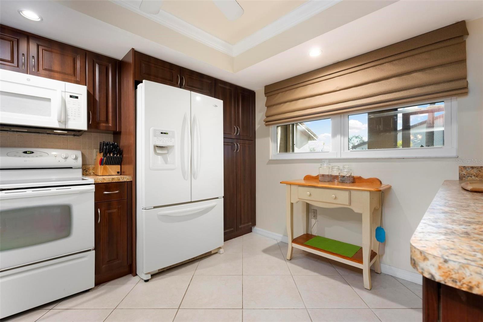 Image 16 of 43 For 867 Country Club Cir #71