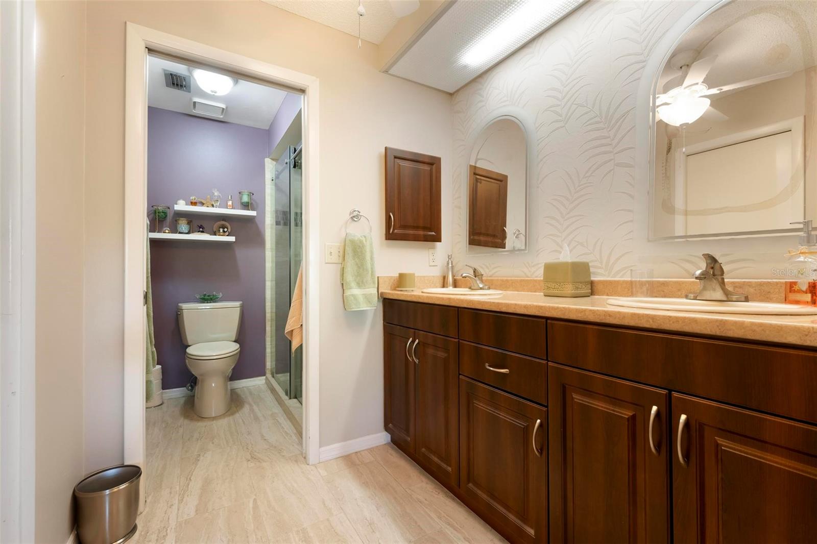 Image 23 of 43 For 867 Country Club Cir #71