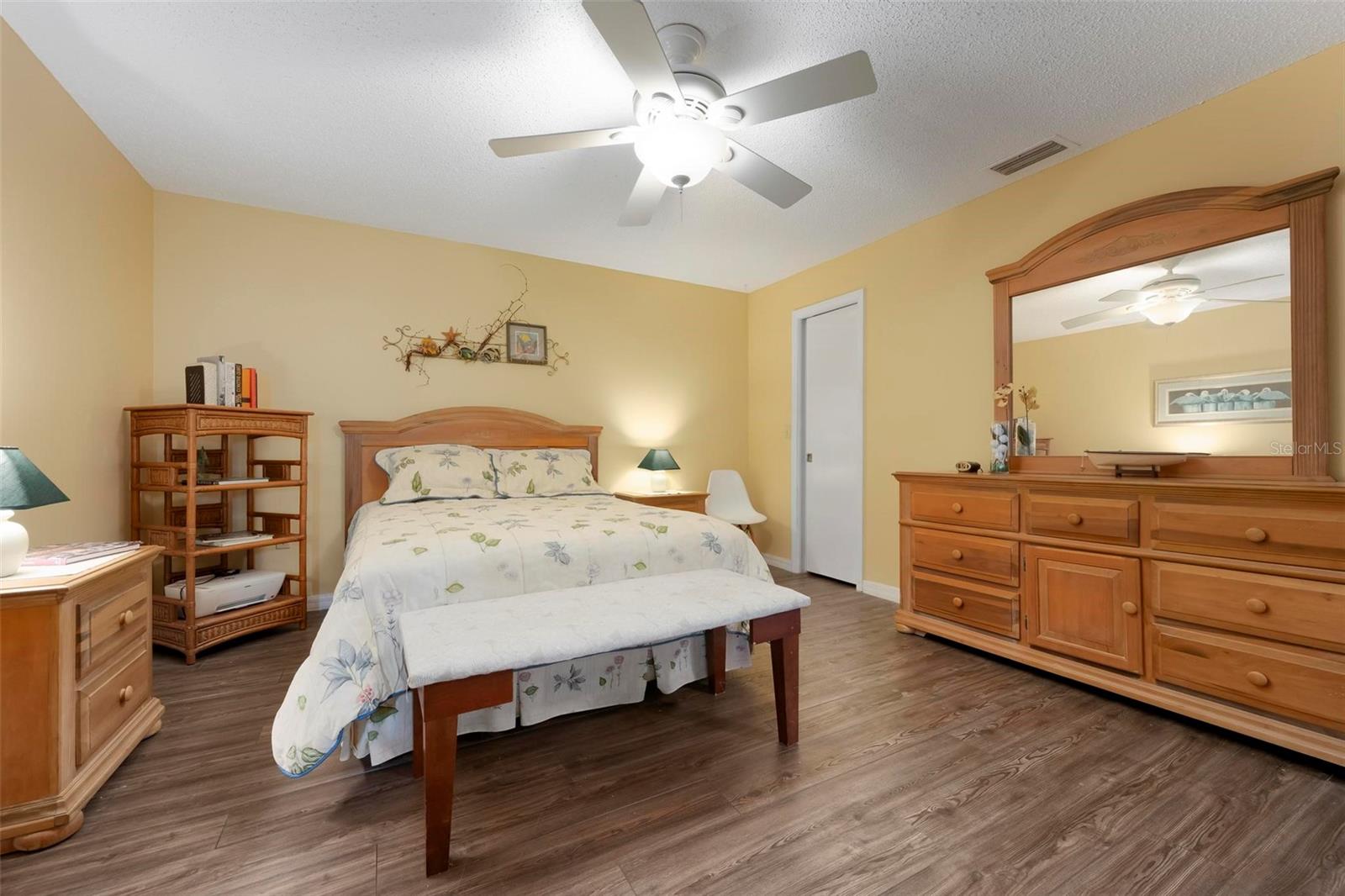 Image 25 of 43 For 867 Country Club Cir #71