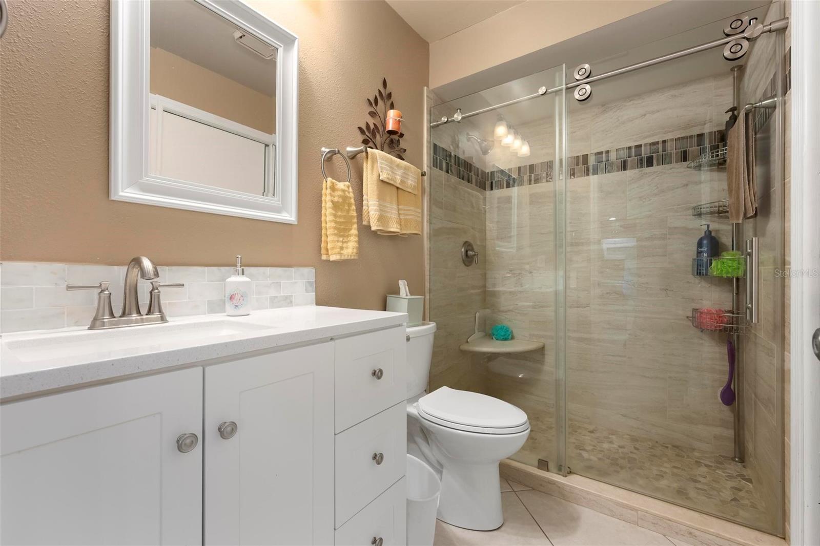 Image 27 of 43 For 867 Country Club Cir #71