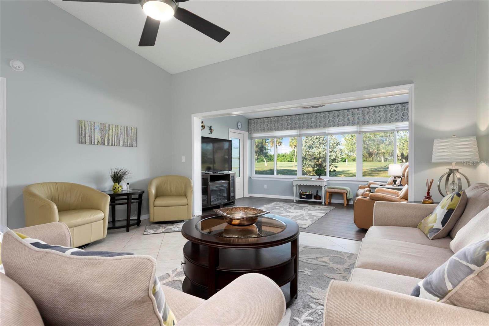 Image 9 of 43 For 867 Country Club Cir #71