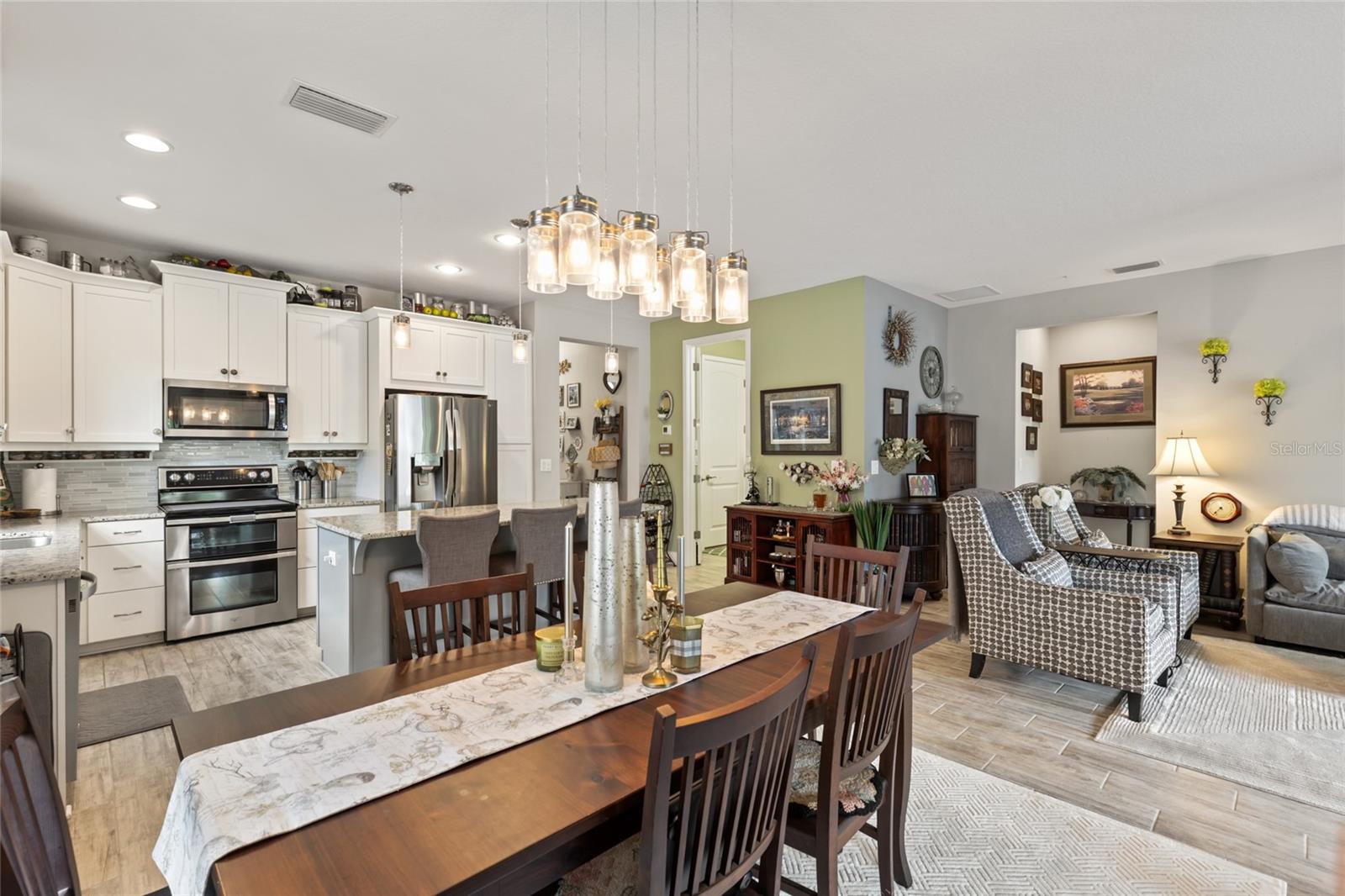 Image 15 of 52 For 11655 Renaissance Boulevard
