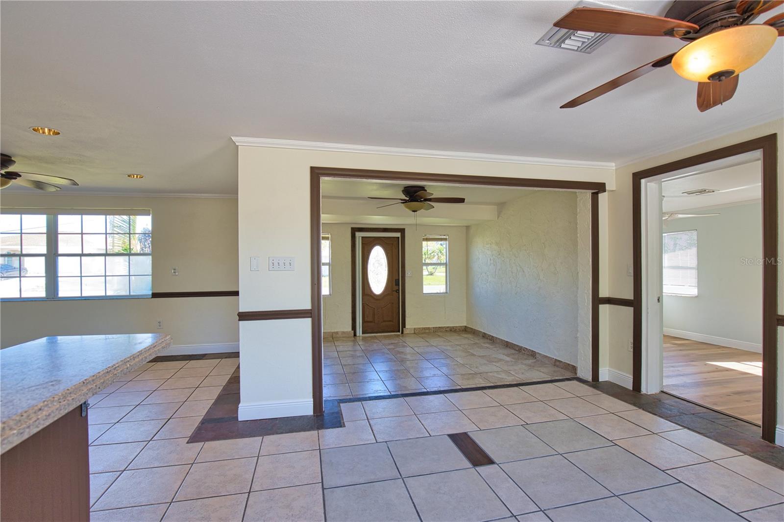 Image 12 of 27 For 4330 Shamrock Drive