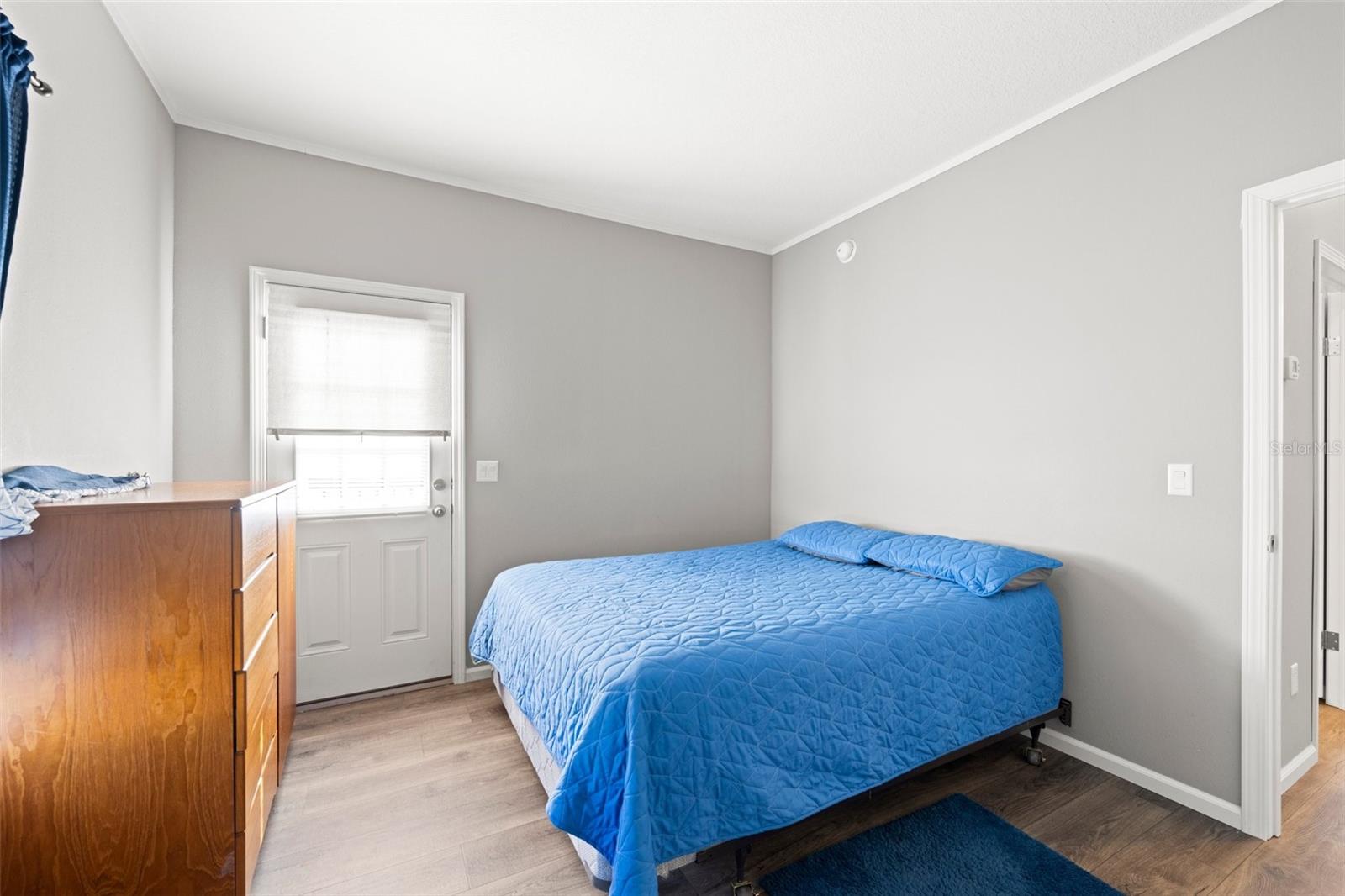 Listing photo id 9 for 1508 24th Avenue Drive W