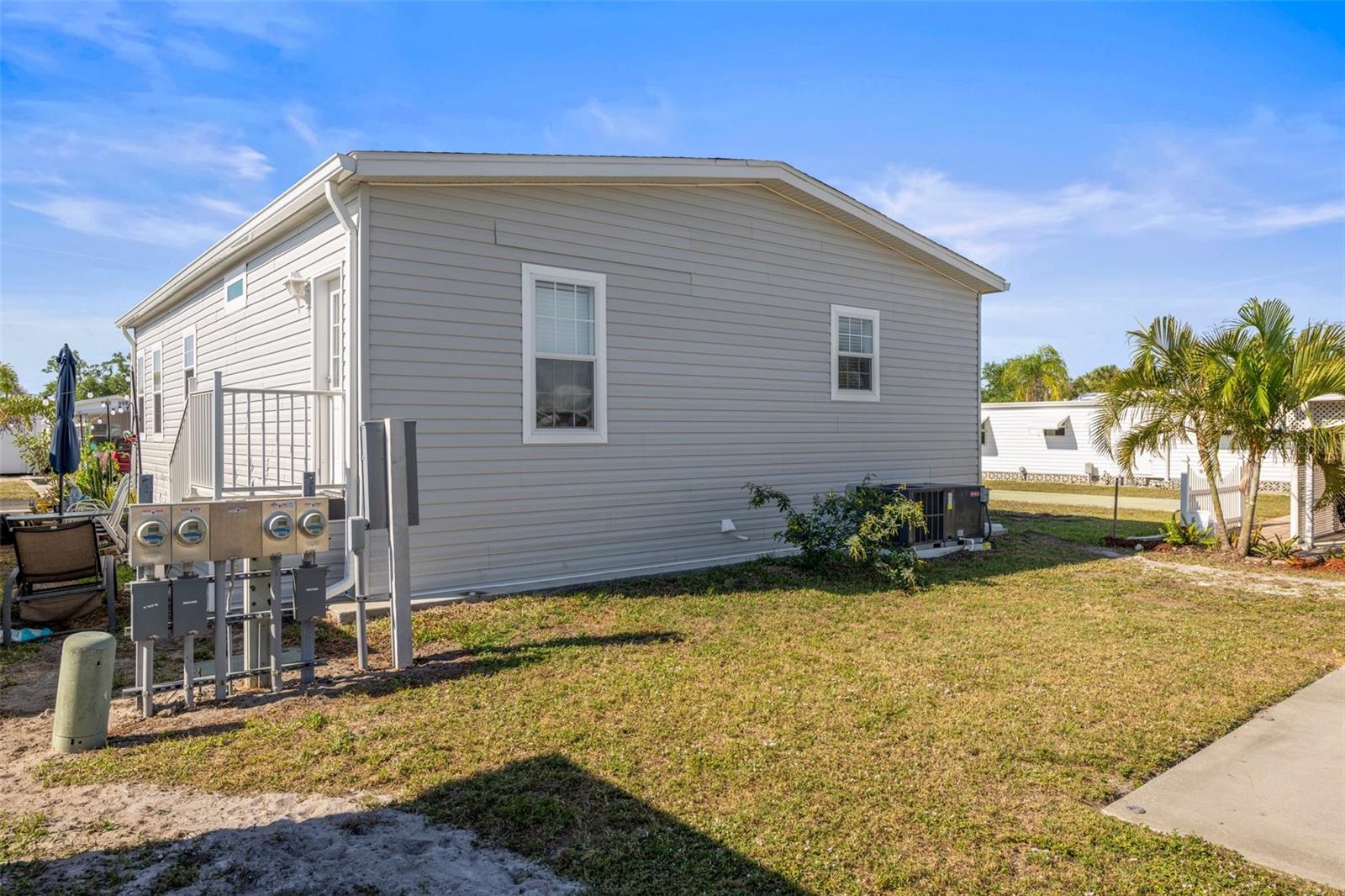 Listing photo id 11 for 1508 24th Avenue Drive W