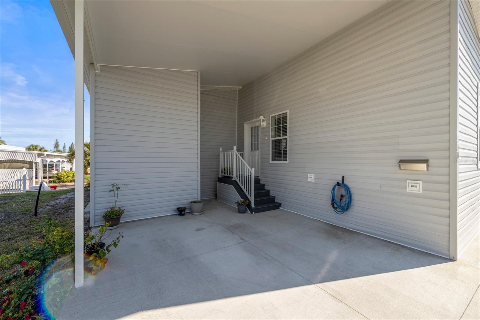Listing photo id 1 for 1508 24th Avenue Drive W