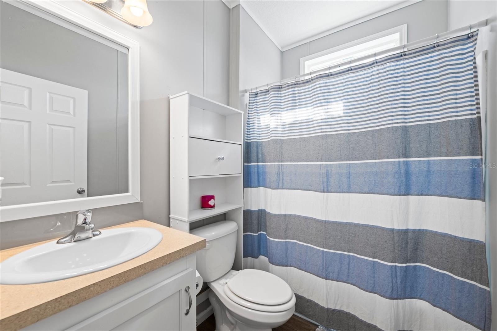 Listing photo id 7 for 1508 24th Avenue Drive W