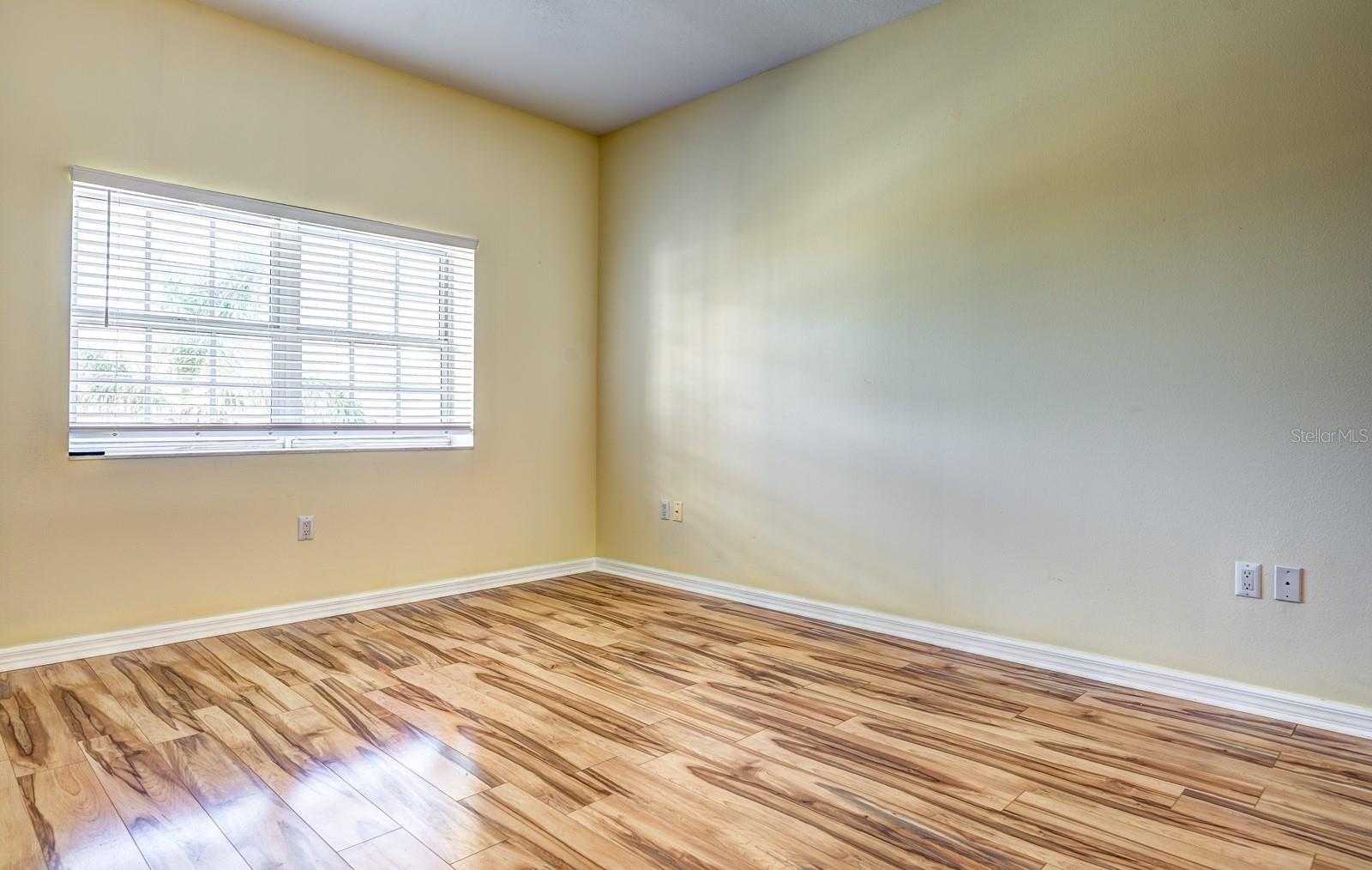 Image 18 of 26 For 3730 Cadbury Circle 400