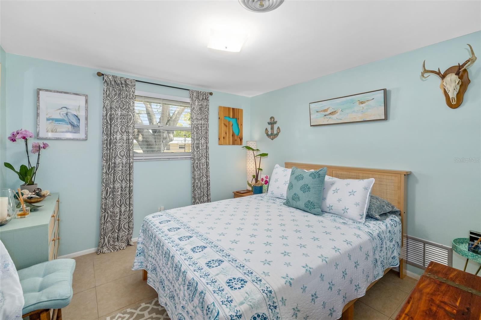 Image 17 of 49 For 1585 Keyway Court