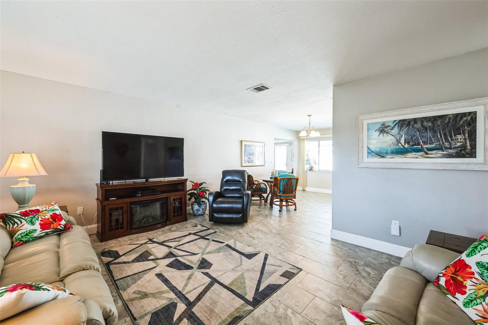 Image 5 of 16 For 8432 Culebra Avenue