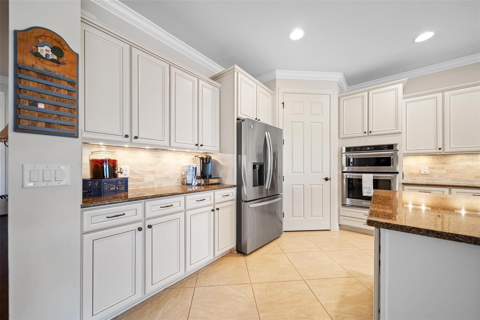 Image 41 of 58 For 13897 Umbria Street